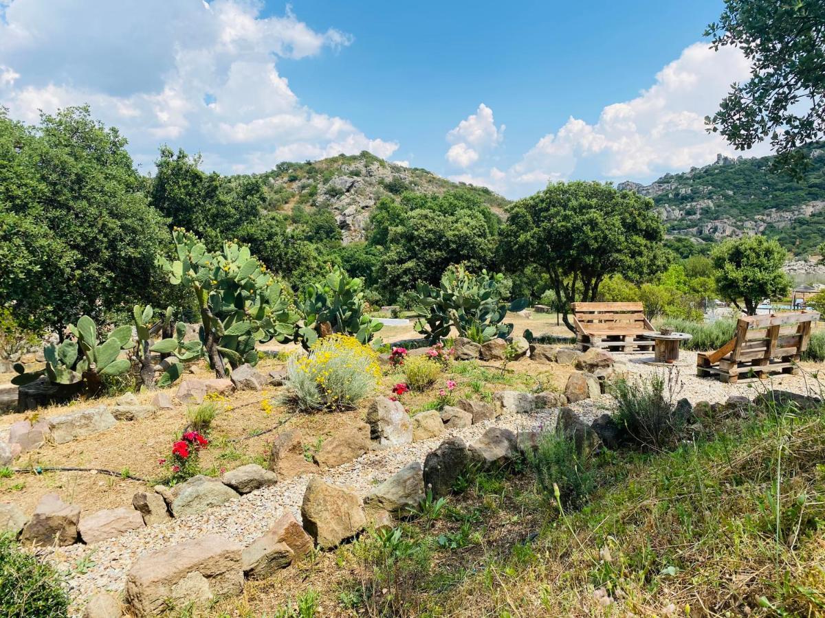 Il Nuraghe Del Lago Coghinas Oschiri Zewnętrze zdjęcie