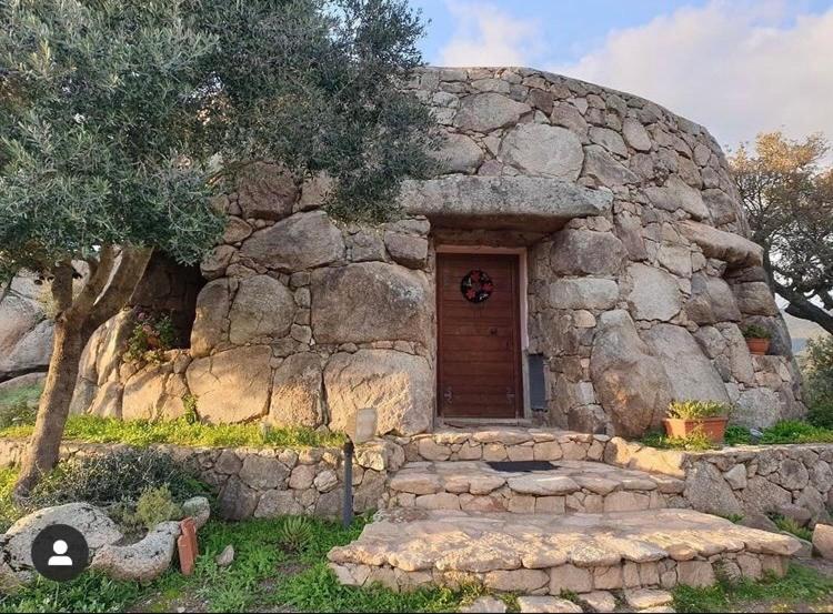 Il Nuraghe Del Lago Coghinas Oschiri Zewnętrze zdjęcie